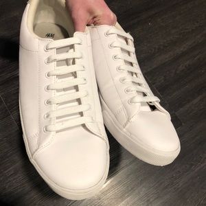 H&M WHITE SNEAKERS 10.5